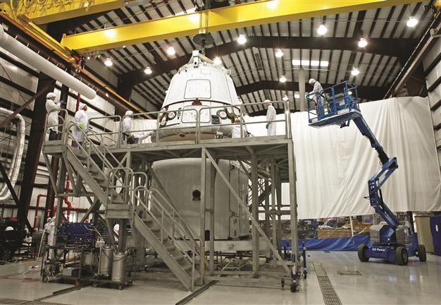 Private spaceship will visit in February