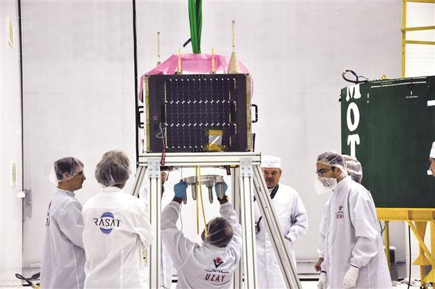 Turkey paves the way for large satellites plan