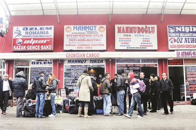 Foreigners leave Turkey amid new residence law