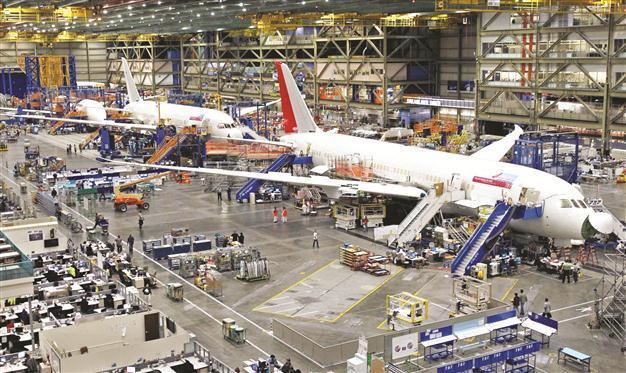 Airlines need 33,500 new planes by 2030, Boeing says