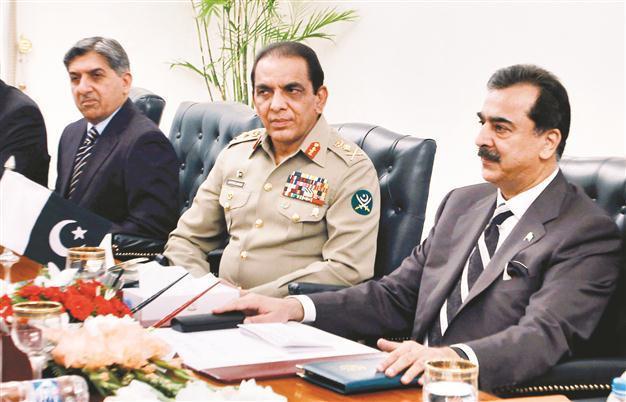 Pakistan military gives stern warning to PM