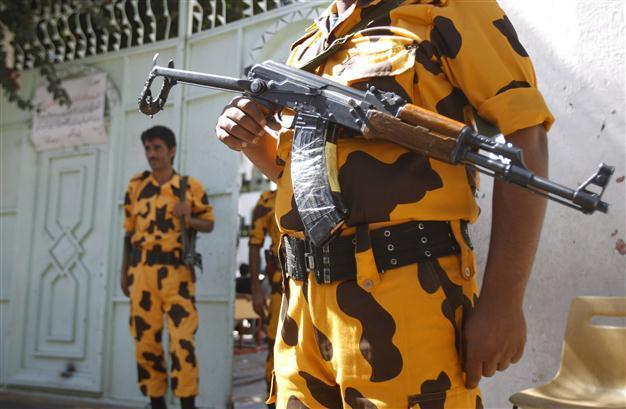 Yemen minister escapes assassination bid: witnesses