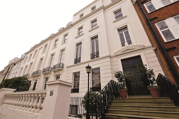 UK’s first-time home buyers drop in 2011