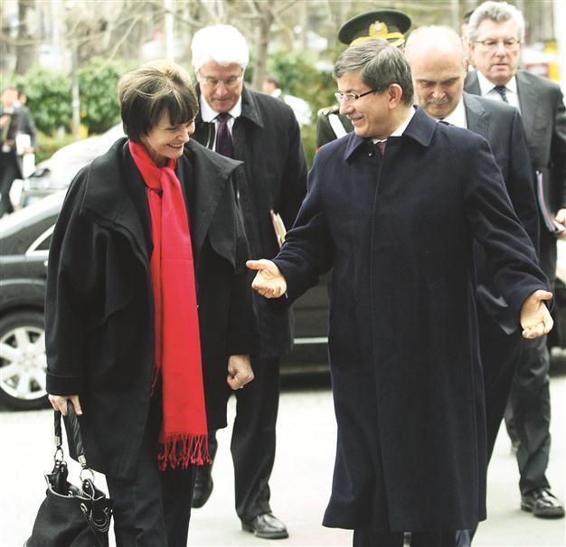Swiss stance different from France over Armenian bid