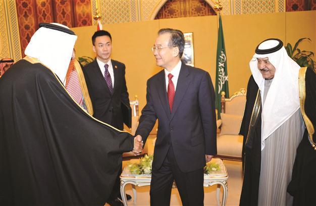 Iran tells Gulf to avoid adventurers