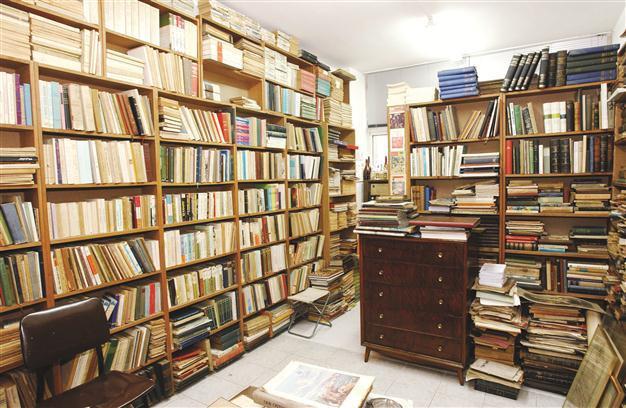 Bibliopole looking to preserve 15,000 rare books in his store