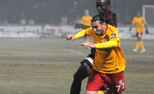 Ateş fires up Galatasaray victory in his 100th game