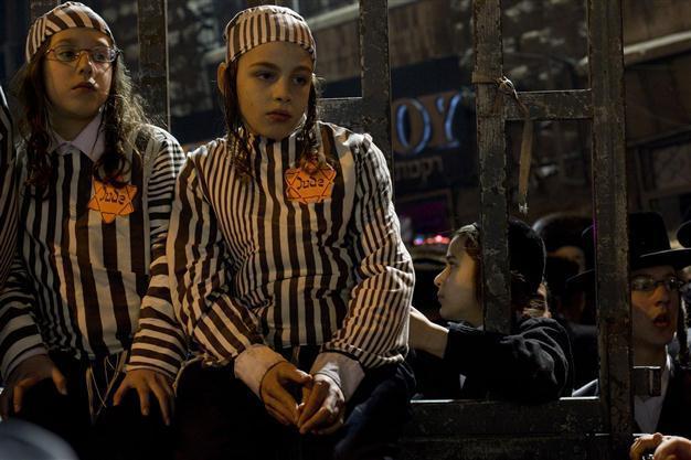 Israel officials slam Holocaust symbols