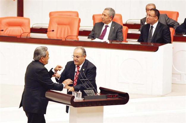 AKP to curb opposition’s Parliament speech time