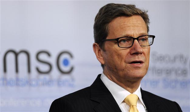Germany expels four Syrian diplomats: minister