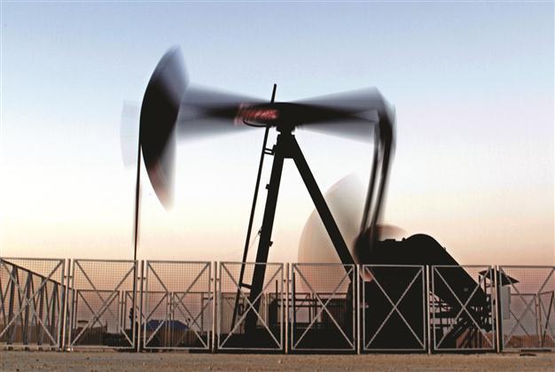 Iran, Pakistan ‘carry talks on barter deal’