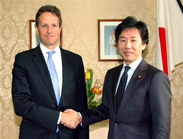 Japan circumspect on Iran oil embargo: minister