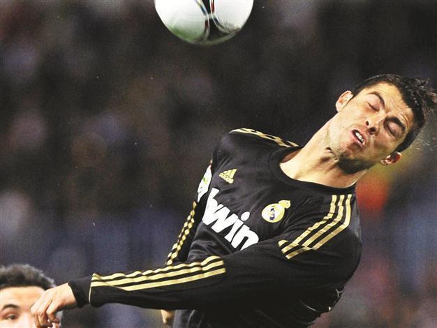 Real Madrid seeks to put pressure on Barcelona