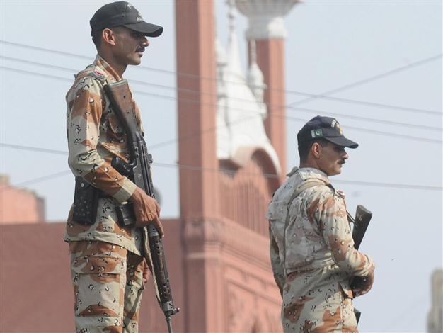 Pakistan police: Bomb kills 13 at Shiite march