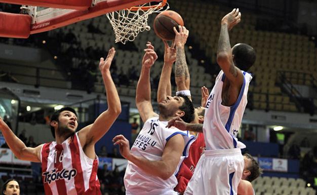 Olympiacos beats Anadolu Efes 83-65