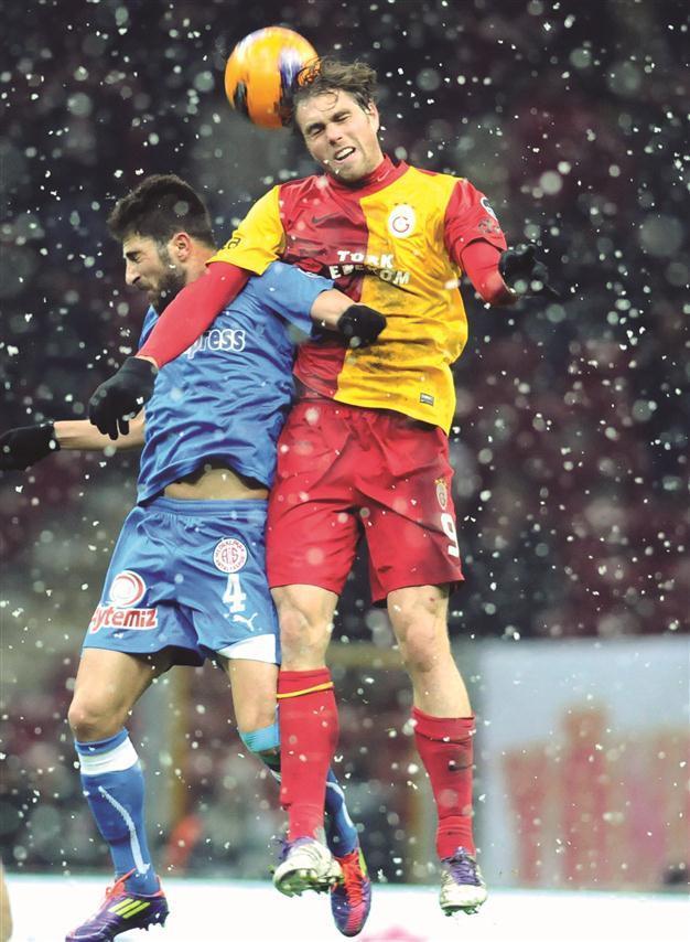 Galatasaray slump continues with draw