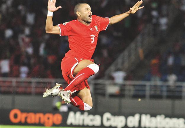Cup hero Alvarez dreams of signing professional contract