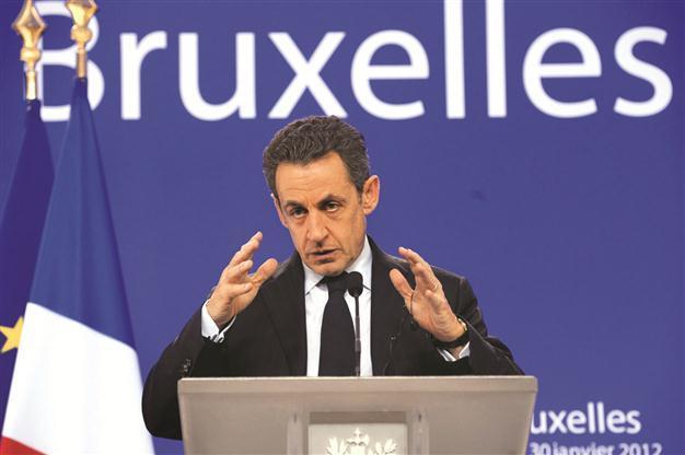 Sarkozy to re-draft bill if rejected: ministers