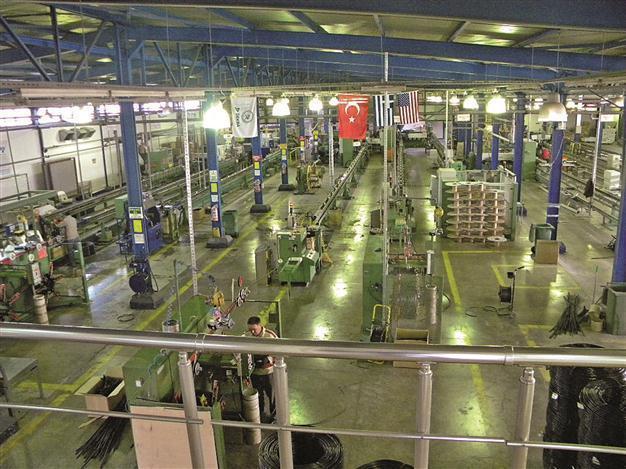 Turkish businesses enjoy cheap imports from crisis-hit Greece