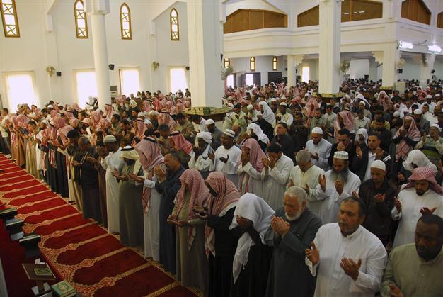 Saudi Arabia vows iron fist on riots, blames Iran