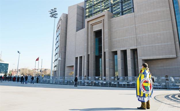 Fener chair takes aim at court