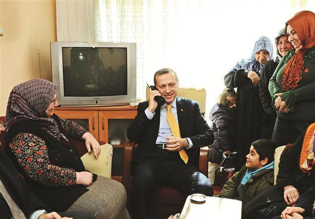 PM accepts citizen’s random invitation to have a cup of tea