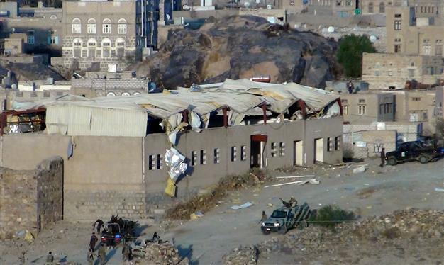 Suicide attacks target Yemeni forces-residents, officals