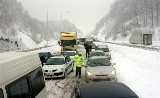 Skidding trucks close highway between Ankara, Istanbul
