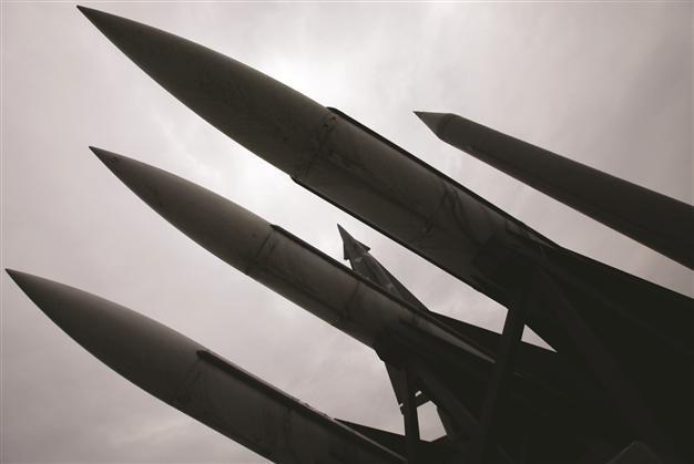 North Korea to off long-range rocket