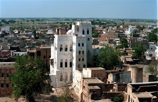 US man killed in Yemen, Qaeda claims responsibility