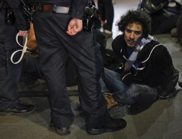 NY police arrest Occupy protesters on anniversary