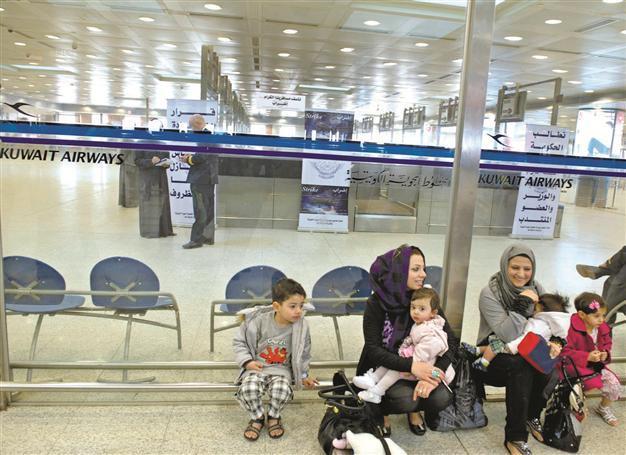 Striking workers ground flights of Kuwait Airways