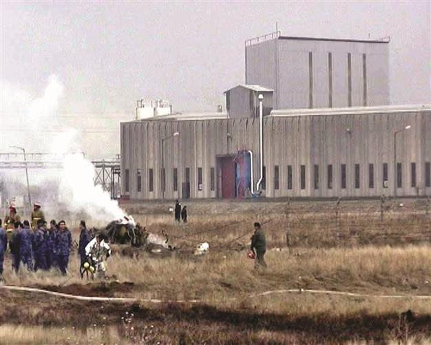 Pilot dies in Air Forces plane crash