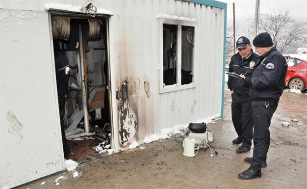 Locals, migrants fight over rumors in Aegean