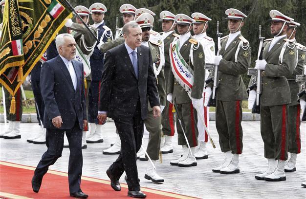 Turkeys PM in Iran for talks on nuclear program