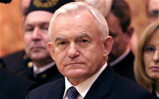 Polish ex-PM could face charges in CIA prison probe: media