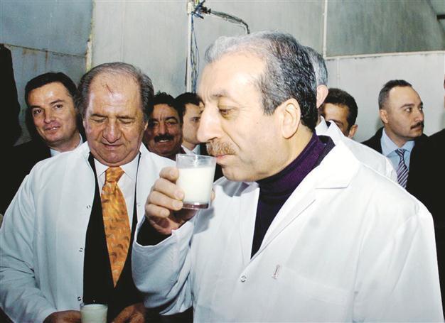 No risk of cancer in milk, minister says