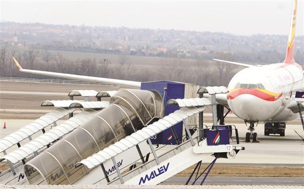 China bans airlines from emission rule