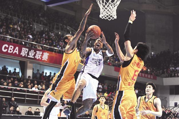 Marbury shines as Beijing wins title