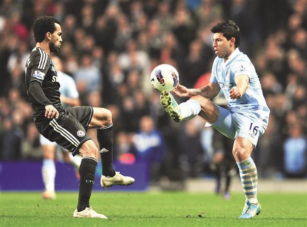 ‘Stupid’ injury for City’s Kun Aguero