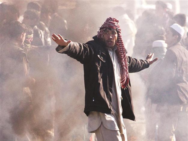 Afghan rage peaks despite apologies