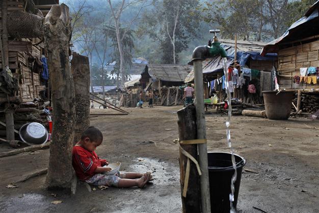 Major fire at Myanmar refugee camp in Thailand