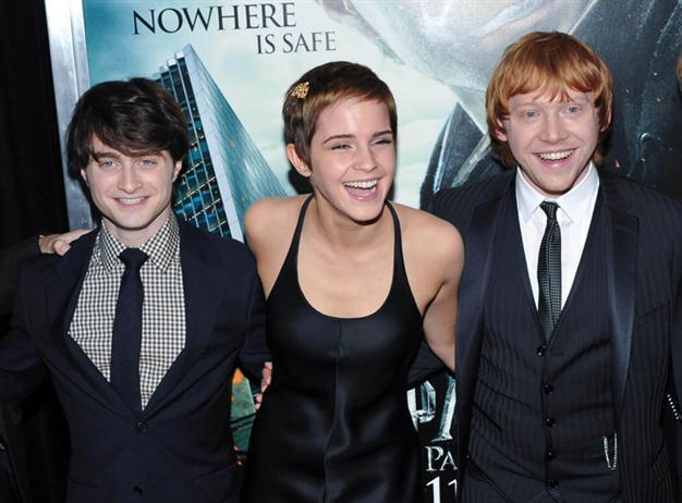 Harry Potter author signs new book deal