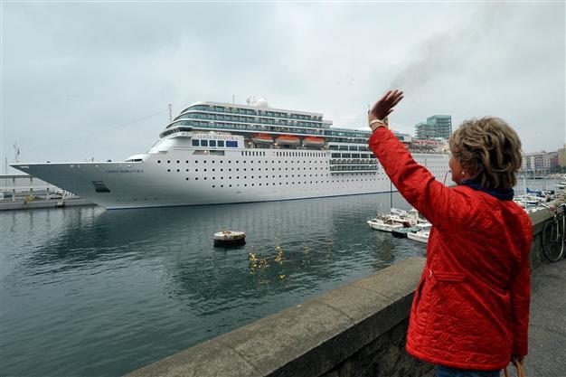 Costa Concordia could delay 2013 cruise booking