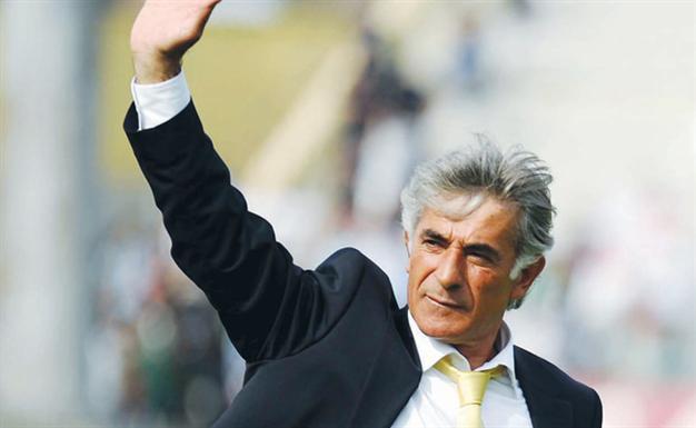 Turkish football coach dies of cancer aged 58