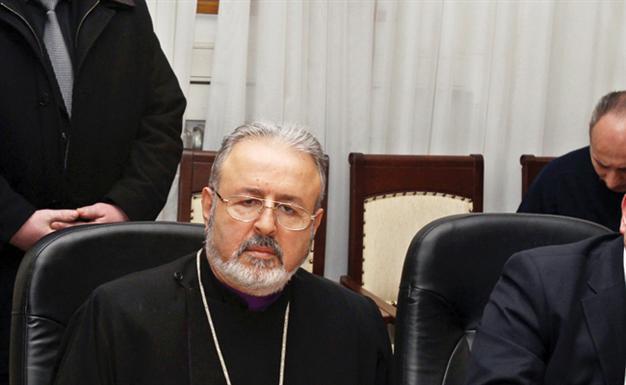 Armenians ask for equal citizenship in new charter