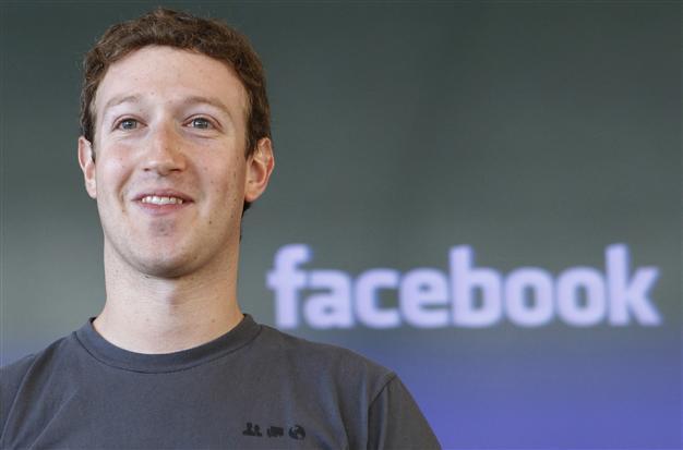 US senators seek employer Facebook snooping probe