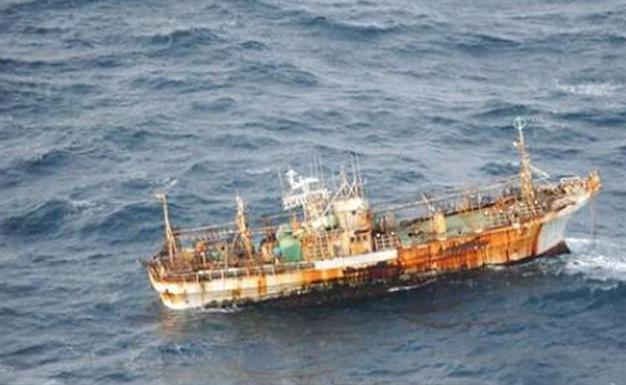 Ghost ship off Canada heralds arrival of tsunami debris