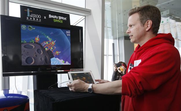Angry Birds Space hits 10 million downloads in three days