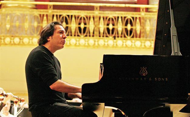 Turkish pianist shakes Vienna’s Konzerthaus